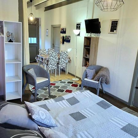 Saint-Bonnet-de-Four Chez Christy Chemin Des Dinots Bed & Breakfast 部屋 写真
