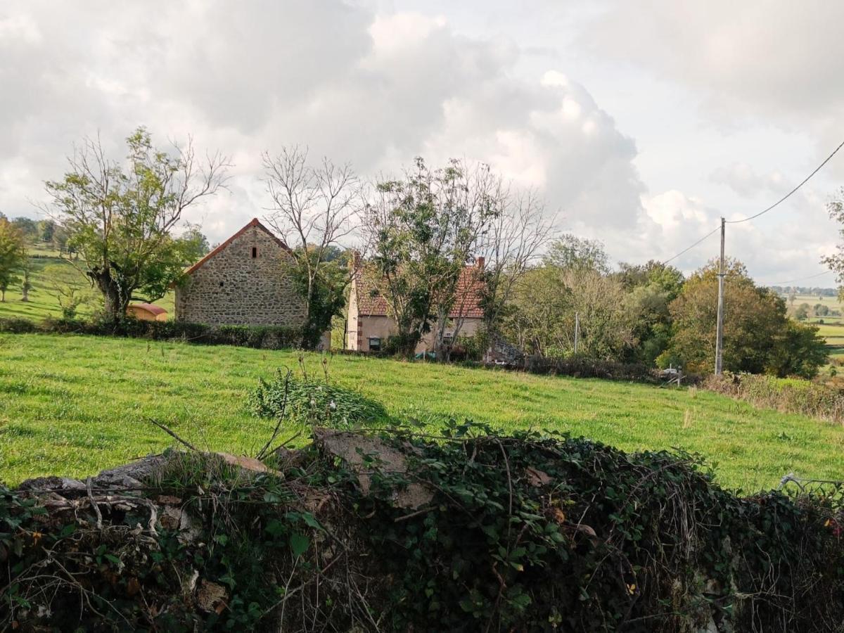 Saint-Bonnet-de-Four Chez Christy Chemin Des Dinots Bed & Breakfast エクステリア 写真