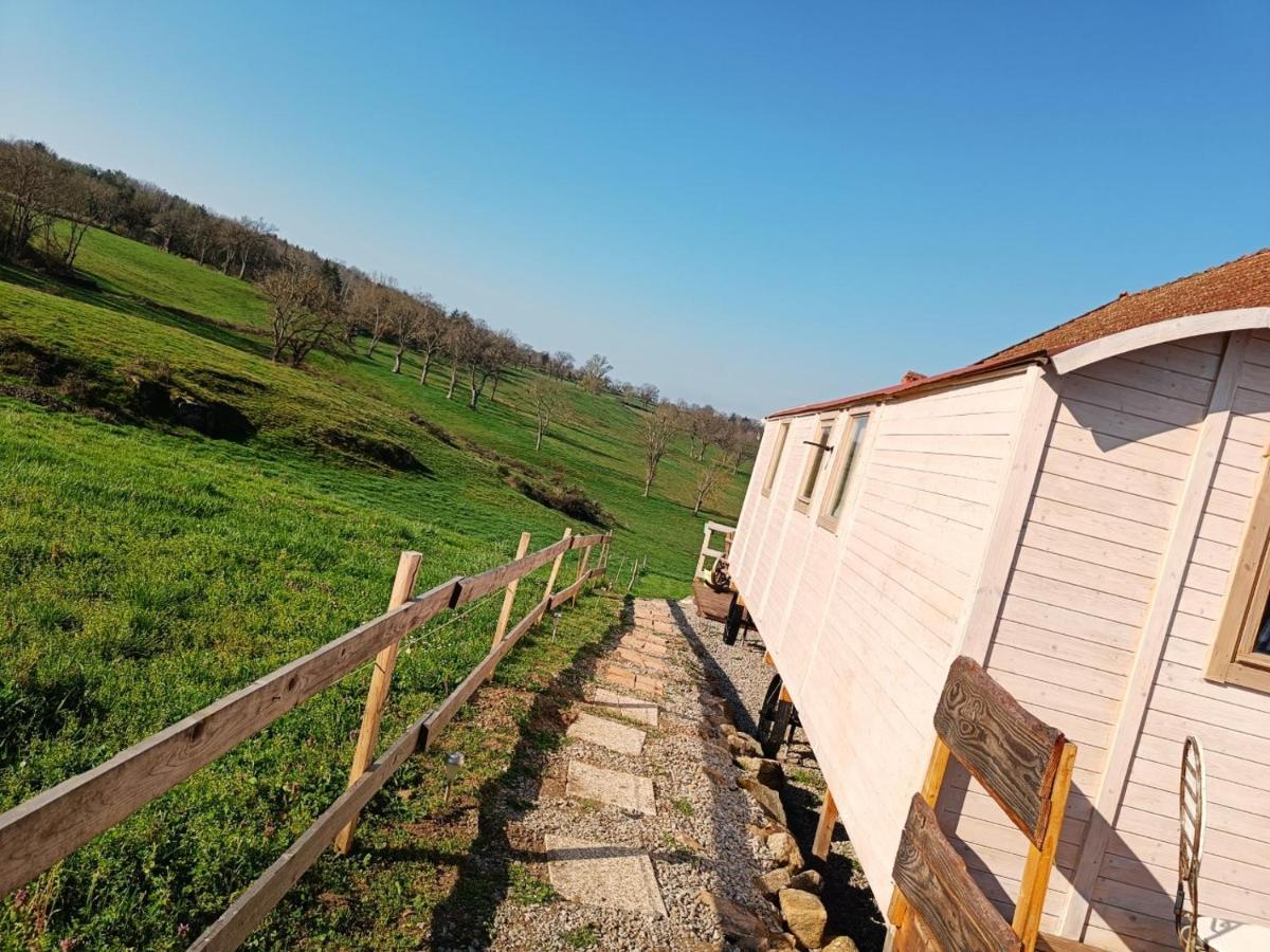 Saint-Bonnet-de-Four Chez Christy Chemin Des Dinots Bed & Breakfast エクステリア 写真