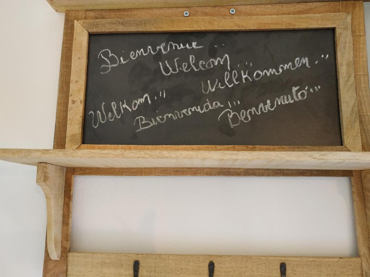 Saint-Bonnet-de-Four Chez Christy Chemin Des Dinots Bed & Breakfast 部屋 写真