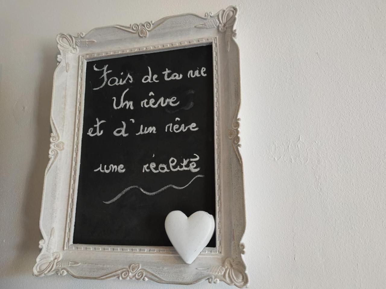 Saint-Bonnet-de-Four Chez Christy Chemin Des Dinots Bed & Breakfast 部屋 写真