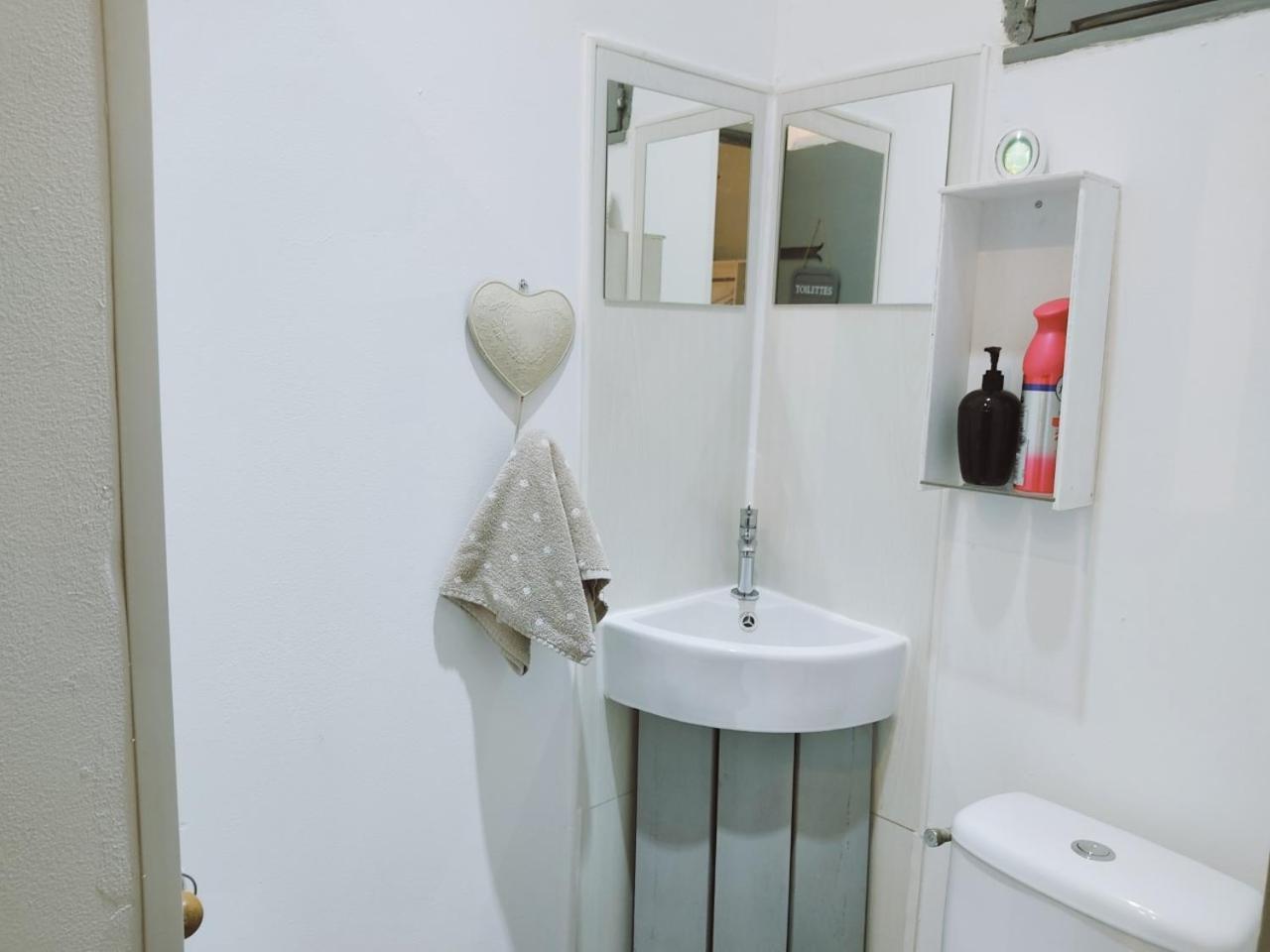 Saint-Bonnet-de-Four Chez Christy Chemin Des Dinots Bed & Breakfast 部屋 写真