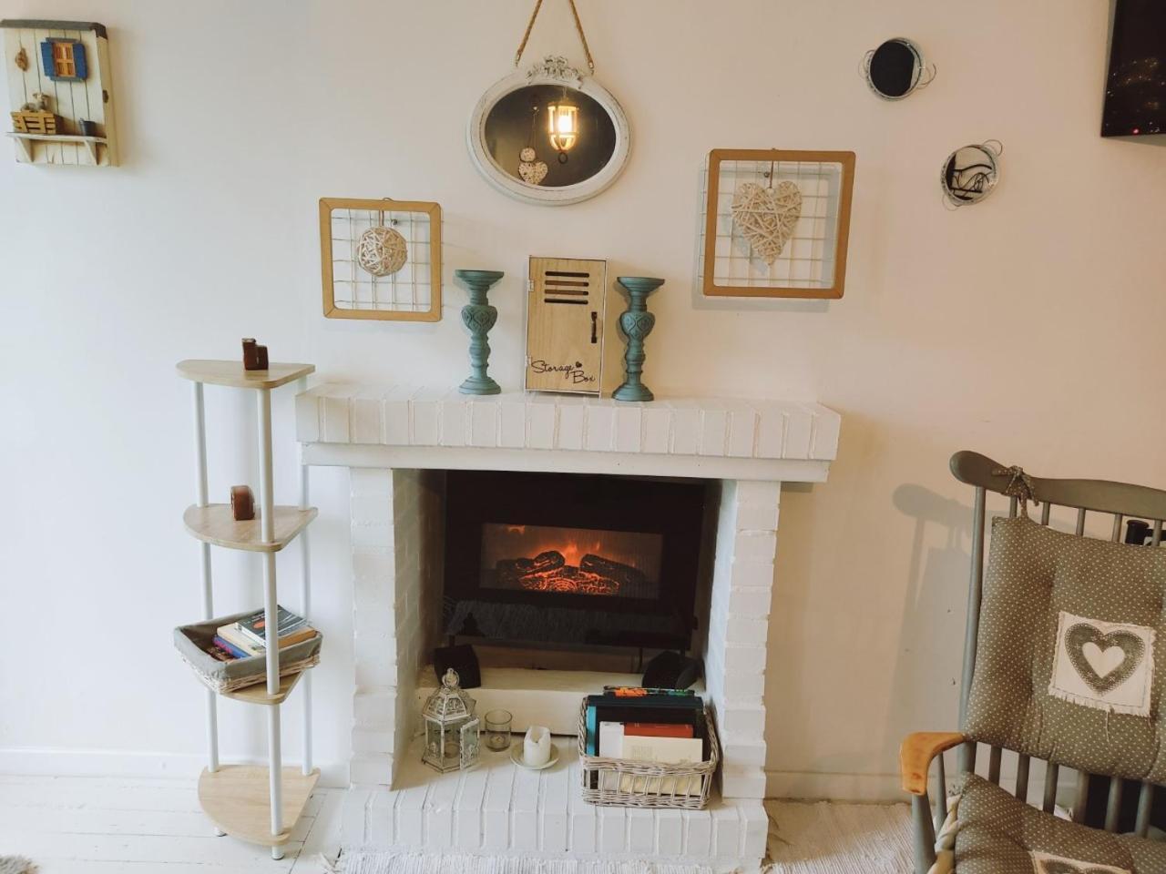 Saint-Bonnet-de-Four Chez Christy Chemin Des Dinots Bed & Breakfast 部屋 写真